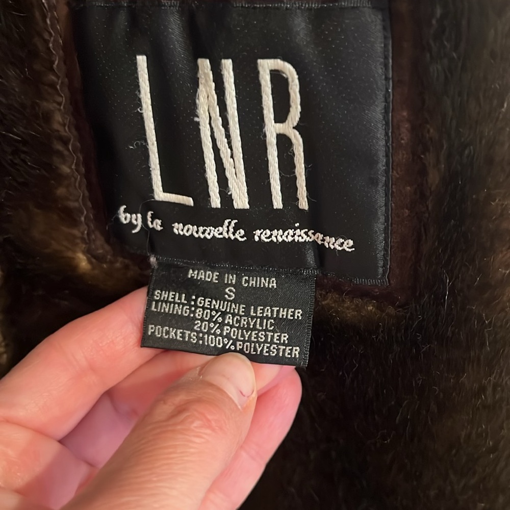 WINTER COAT - Picture 2 of 8